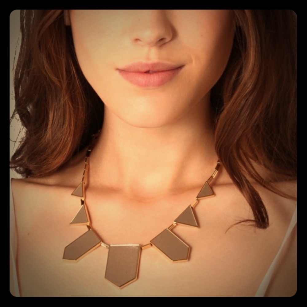 NWOT House of Harlow 1960 Necklace